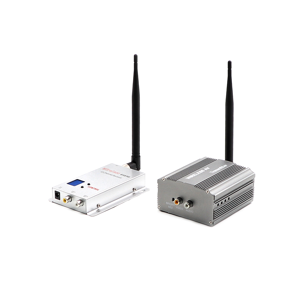 Audio Video Wireless | 2x RCA Female | 1.2Ghz | 16-Channel | 3000mW | Transmitter 3KM